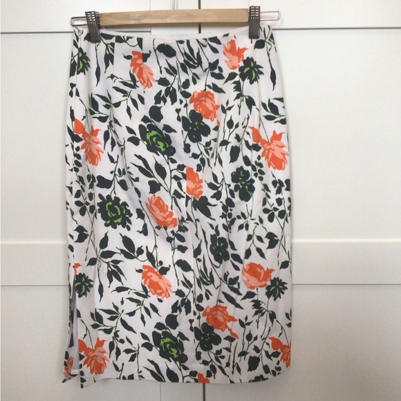 Club Monaco Floral Pencil Skirt Size 2 - Picture 2 of 7